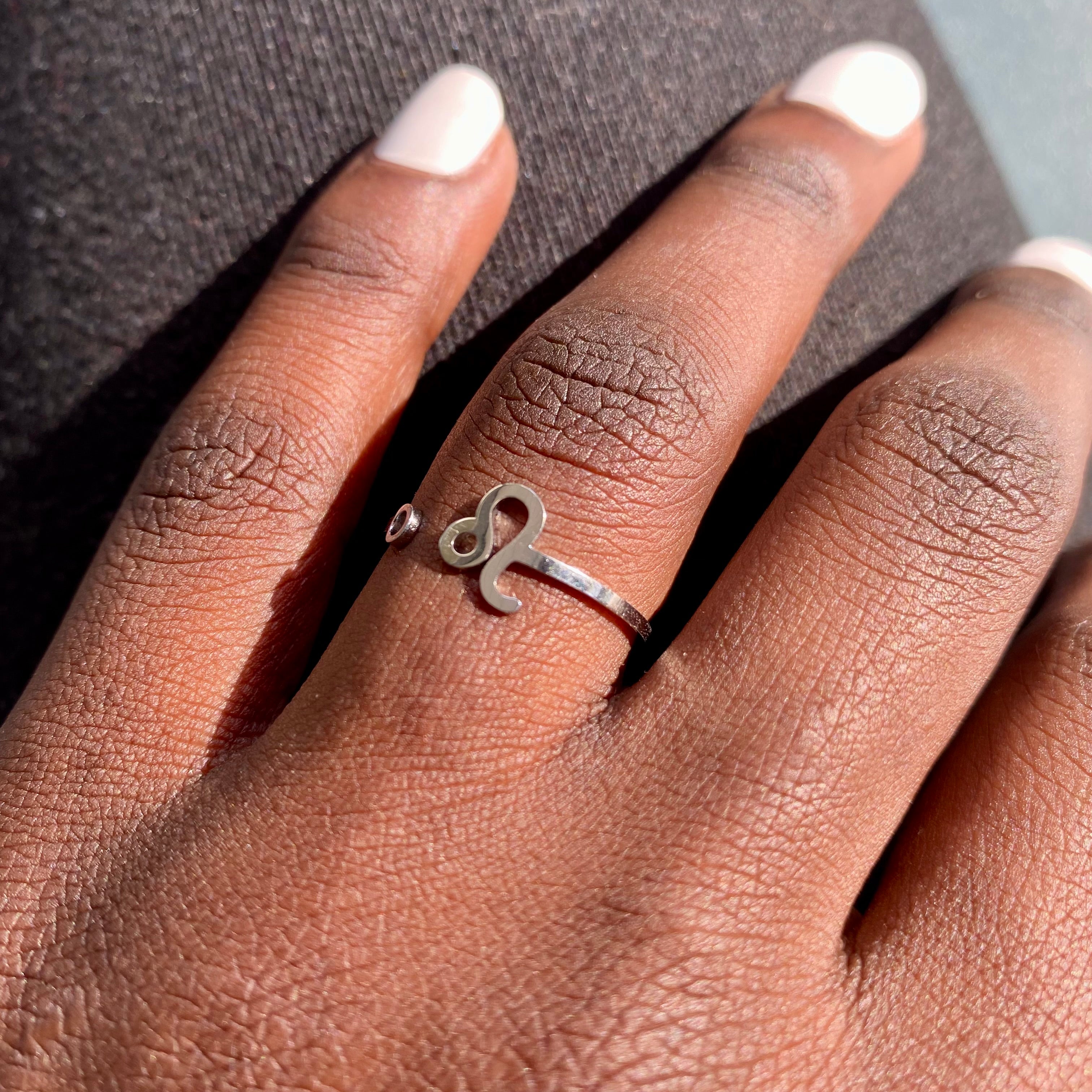 Leo Ring